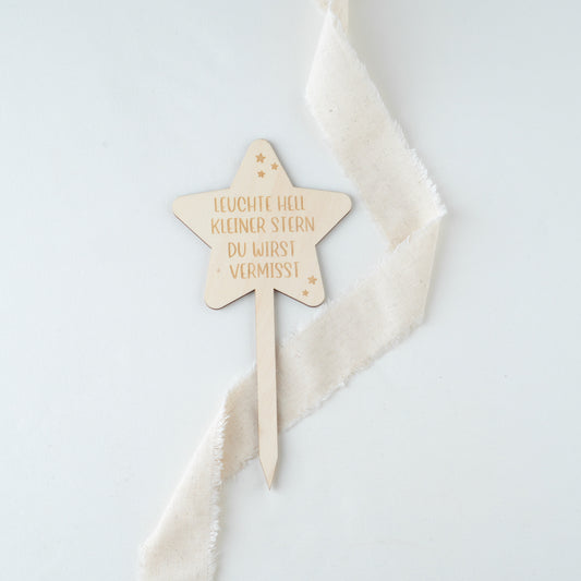 Personalisierter Grabstecker – Stern mit Spruch & Wunschnamen | Gedenkstecker für Sternenkinder geliebte Menschen