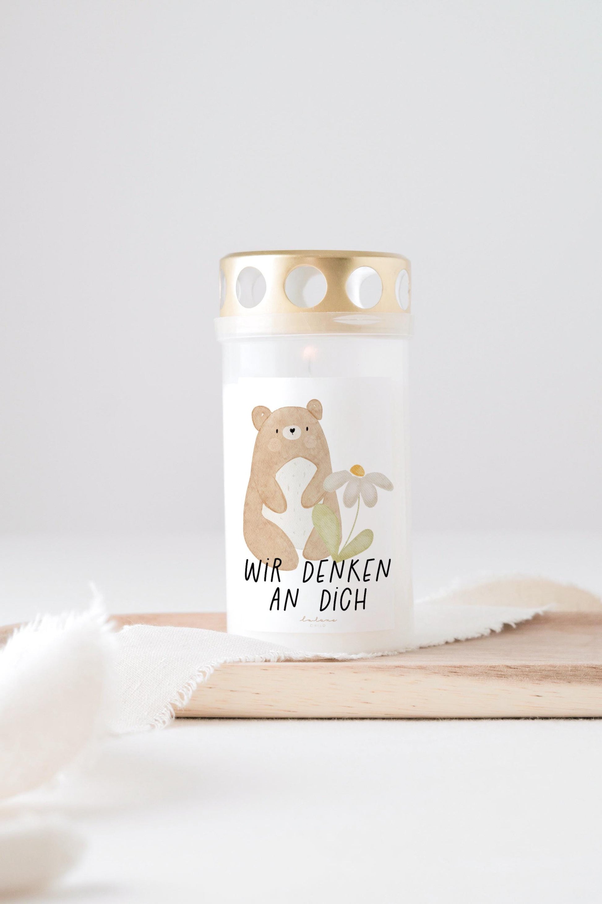 Grabkerze Bär mit Gänseblümchen Sternenkind Wir denken an dich Aquarell Personalisiert Grabkerzen TrauerfeierLalunechild